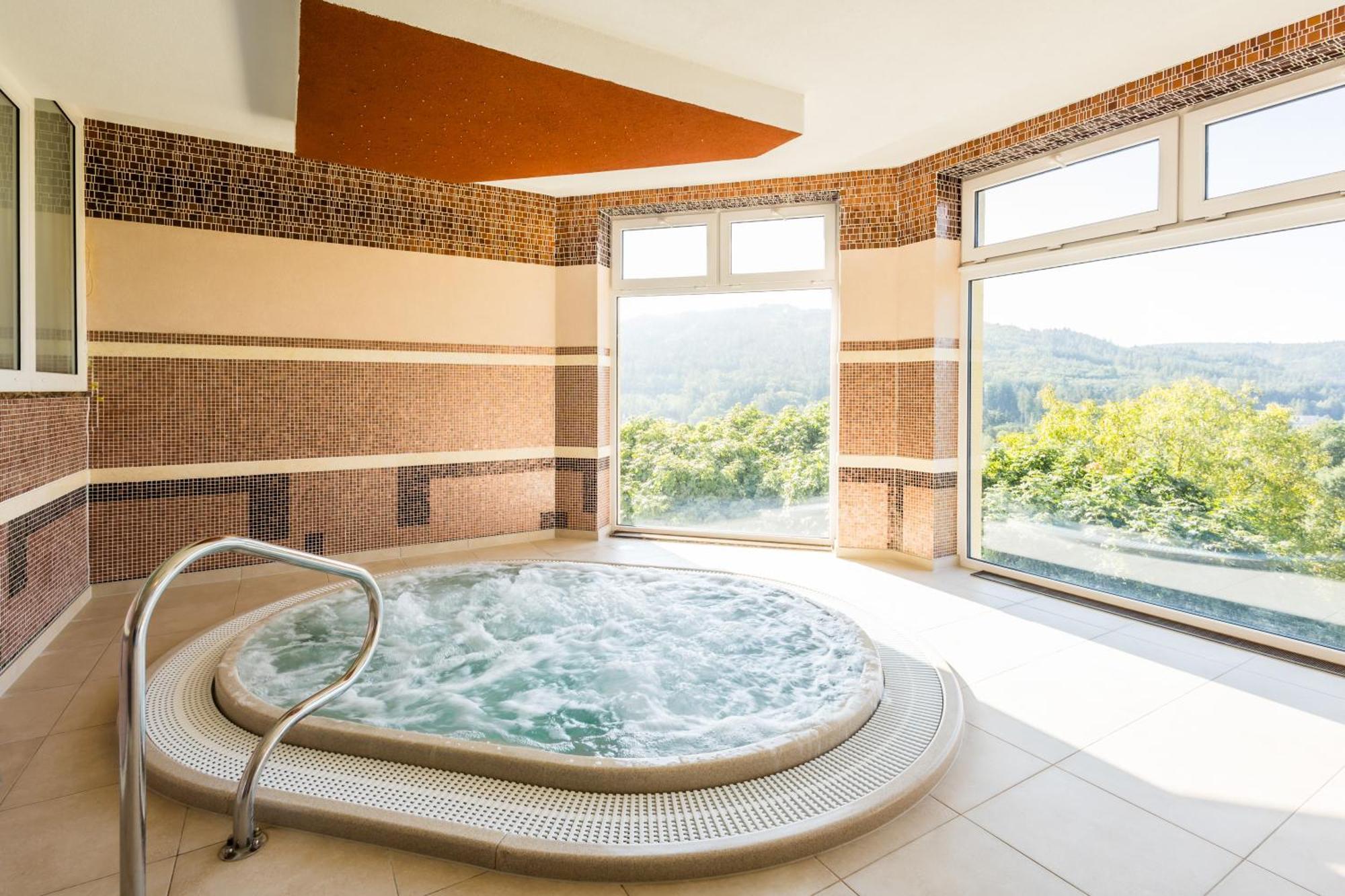 Lazensky A Wellness Hotel Nivamare Luhacovice Exterior photo
