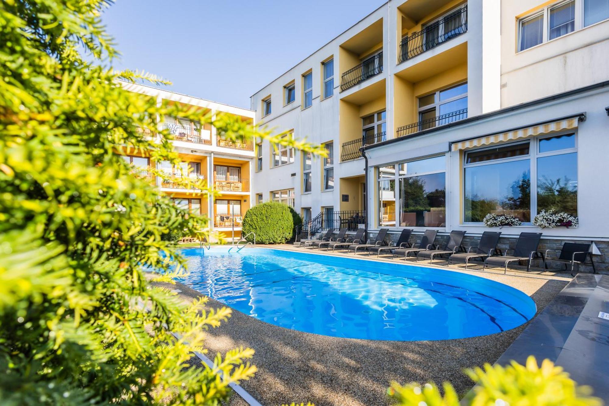 Lazensky A Wellness Hotel Nivamare Luhacovice Exterior photo